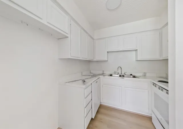 Photo 4 of Multi family home for sale at 700 Lyle W Ave, Cleveland, TX 77327 | MLS# 45734667 | Listing updated on 2026-09-08