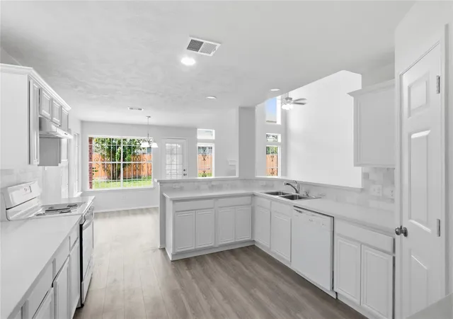 5th image of 13138 Leader St, Houston, TX 77072 | MLS# 10299095
