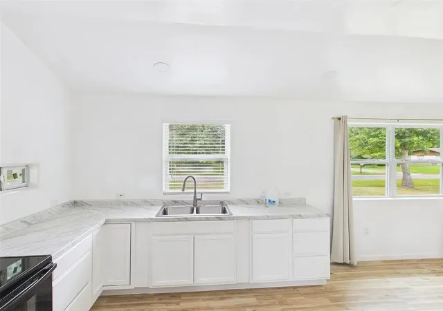 Photo 1 of Single family home for sale at 4031 Fairview Dr, Orange, TX 77630 | MLS# 89956254 | Listing updated on 2026-08-25