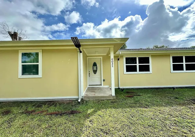 Photo 2 of Single family home for sale at 4031 Fairview Dr, Orange, TX 77630 | MLS# 89956254 | Listing updated on 2026-08-25
