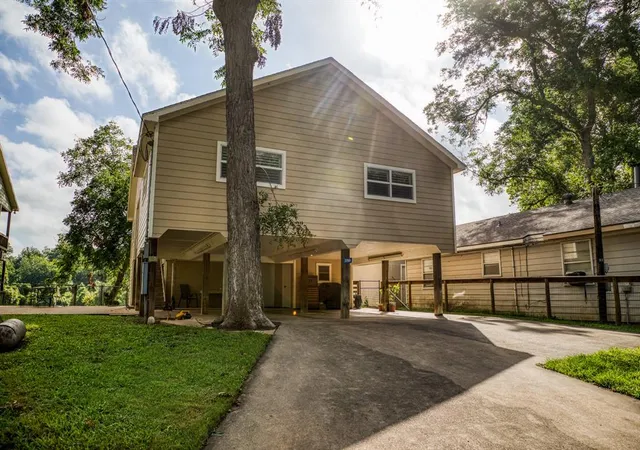 Photo 1 of Single family home for sale at 3769 Lazy River Dr, Sealy, TX 77474 | MLS# 46201372 | Listing updated on 2026-04-16