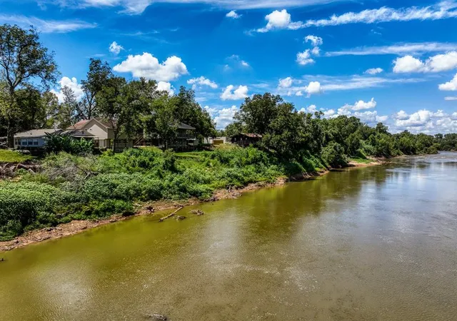 Photo 2 of Single family home for sale at 3769 Lazy River Dr, Sealy, TX 77474 | MLS# 46201372 | Listing updated on 2026-04-16