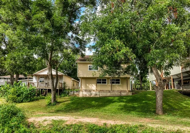 Photo 3 of Single family home for sale at 3769 Lazy River Dr, Sealy, TX 77474 | MLS# 46201372 | Listing updated on 2026-04-16