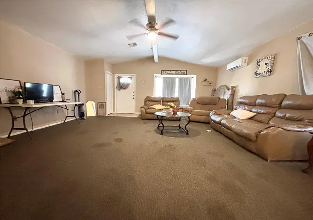 4th image of 611 Reed Ave, Wharton, TX 77488 | MLS# 37607841