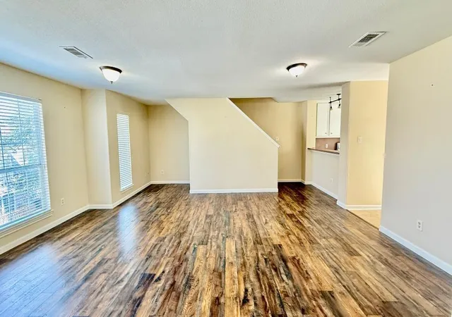 4th image of 175 Binnacle Ct #B, Willis, TX 77318 | MLS# 97528319