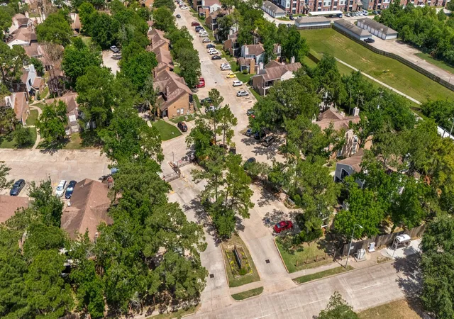 25th image of 7200 W T C Jester Blvd #41, Houston, TX 77088 | MLS# 40779047