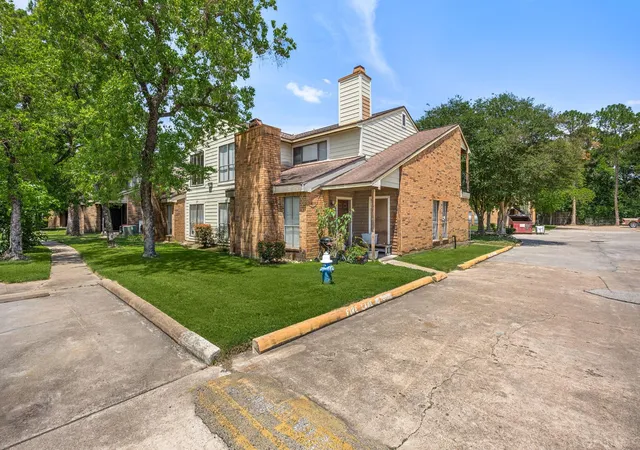 4th image of 7200 W T C Jester Blvd #41, Houston, TX 77088 | MLS# 40779047