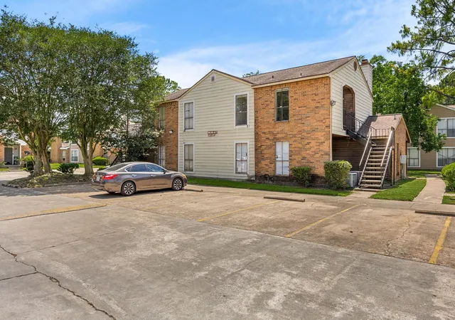 5th image of 7200 W T C Jester Blvd #41, Houston, TX 77088 | MLS# 40779047