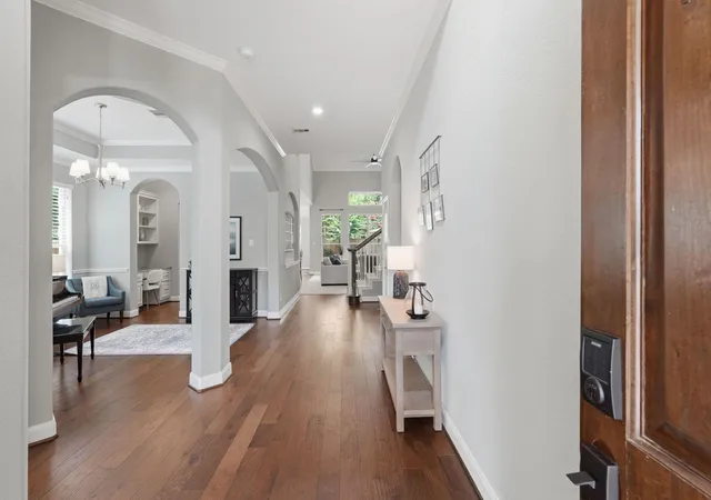 4th image of 63 W Canyon Wren Cir, The Woodlands, TX 77389 | MLS# 7456682