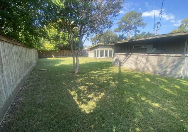 2nd image of 4711 Imogene St, Houston, TX 77096 | MLS# 39420318