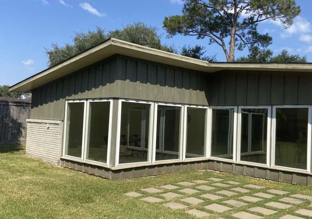 5th image of 4711 Imogene St, Houston, TX 77096 | MLS# 39420318