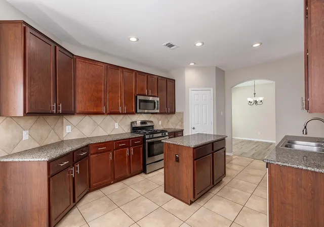 Photo 3 of Sale Pending at 6810 Oaken Gate Way, Humble, TX 77338 | MLS# 71107014 | Listing updated on 2026-09-18