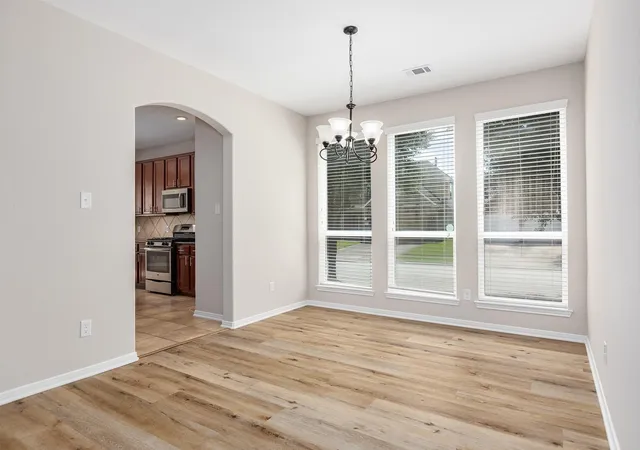 Photo 4 of Sale Pending at 6810 Oaken Gate Way, Humble, TX 77338 | MLS# 71107014 | Listing updated on 2026-09-18