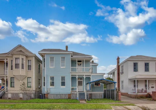 Photo 2 of Single family home for sale at 3309 Sealy St, Galveston, TX 77550 | MLS# 50603309 | Listing updated on 2026-06-17