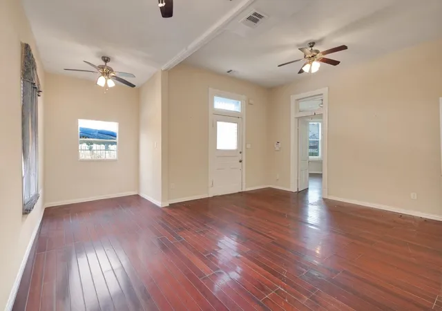 Photo 4 of Single family home for sale at 3309 Sealy St, Galveston, TX 77550 | MLS# 50603309 | Listing updated on 2026-06-17