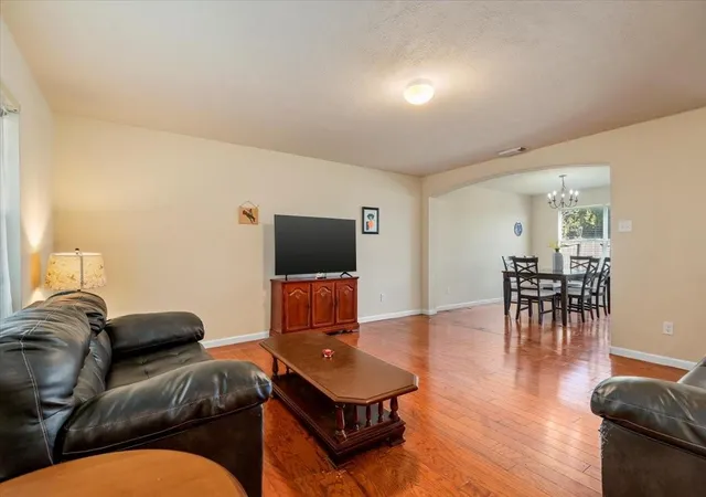 Photo 3 of Single family home for sale at 3231 Dogwood Springs Dr, Houston, TX 77073 | MLS# 78923830 | Listing updated on 2026-05-26