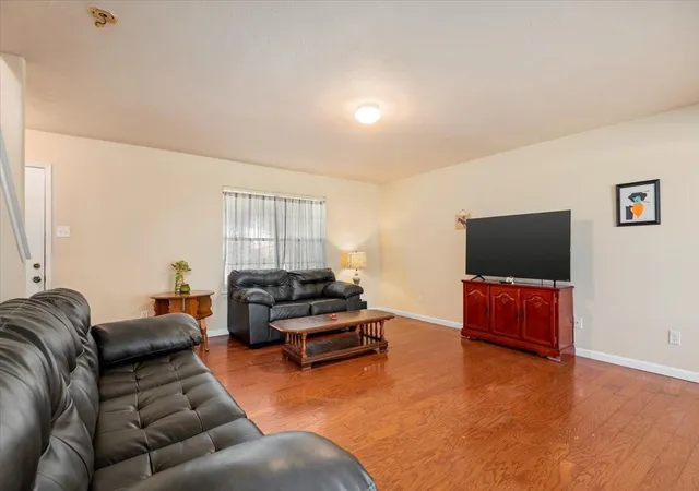 Photo 4 of Single family home for sale at 3231 Dogwood Springs Dr, Houston, TX 77073 | MLS# 78923830 | Listing updated on 2026-05-26
