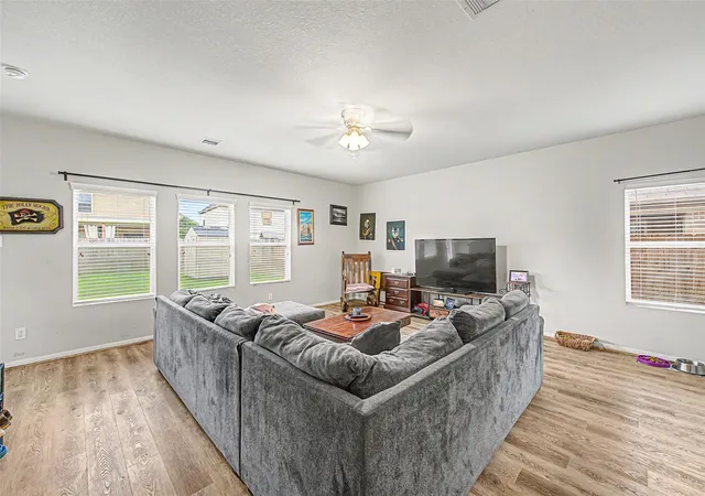Photo 4 of Single family home for sale at 5006 Forest Hurst Glen, Spring, TX 77373 | MLS# 38812731 | Listing updated on 2026-08-29