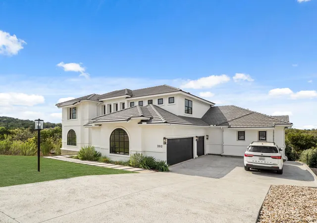3rd image of 202 Lodestone Cvs, Austin, TX 78738 | MLS# 54297718