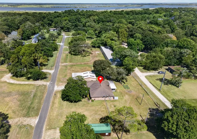 19th image of 727 Cindy Ln, Cove, TX 77523 | MLS# 23120814