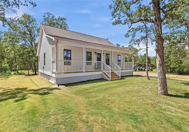 Homes for sale in Somerville, TX | 502 Packers Cir, Somerville, TX 77879 | MLS# 82857598