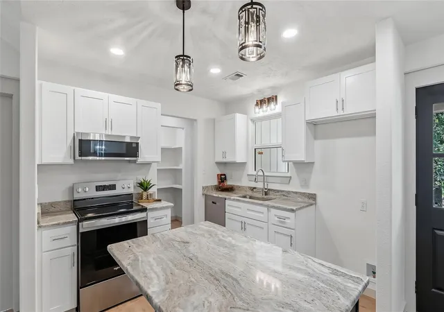 Photo 3 of Single family home for sale at 502 Packers Cir, Somerville, TX 77879 | MLS# 82857598 | Listing updated on 2026-09-05