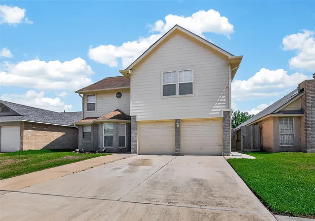Photo 3 of Single family home for sale at 6106 Santa Christi Dr, Houston, TX 77053 | MLS# 89523107 | Listing updated on 2026-09-05