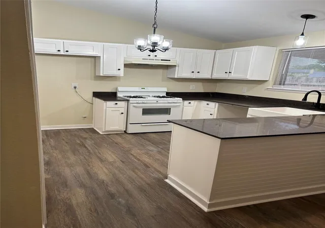 3rd image of 23726 Farm Hill Rd, Spring, TX 77373 | MLS# 11093691
