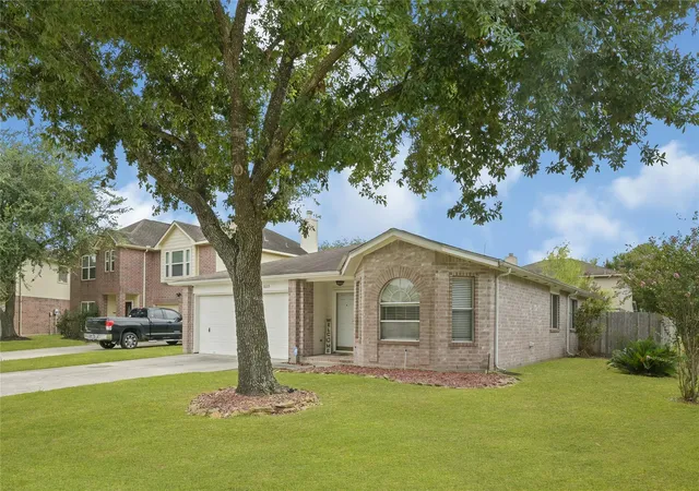 2nd image of 18015 Kirk Forest Ct, Humble, TX 77346 | MLS# 56008508