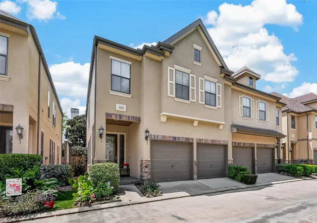 Photo 2 of Townhouse for sale at 3010 Royal Oaks Crst, Houston, TX 77082 | MLS# 37349691 | Listing updated on 2026-09-02