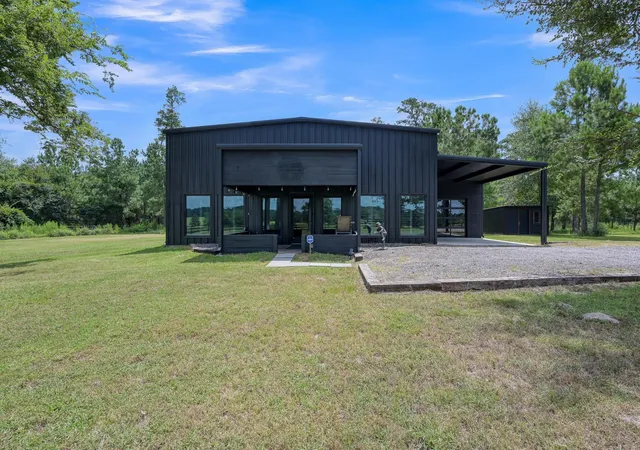 Homes for sale in Richards, TX | 10431 County Road 233, Richards, TX 77873 | MLS# 82228966