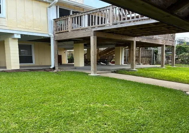 2nd image of 1 N Pelican St, La Marque, TX 77568 | MLS# 61803037