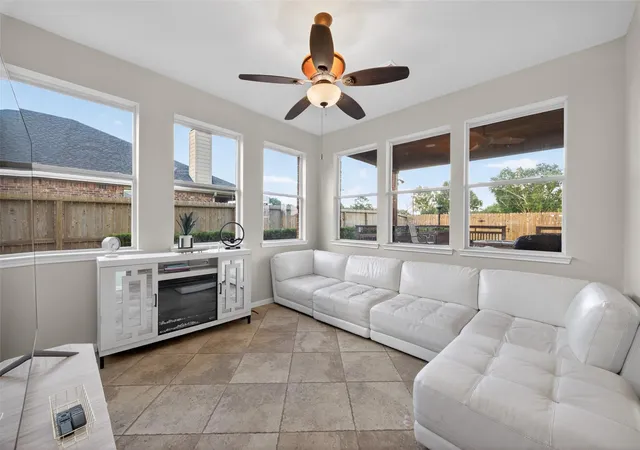 Homes for sale in League City, TX | 394 Dover Ln, League City, TX 77573 | MLS# 45569905