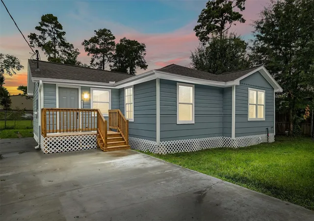 Photo 1 of Single family home for sale at 6525 Sealey St, Houston, TX 77091 | MLS# 76022466 | Listing updated on 2026-09-26