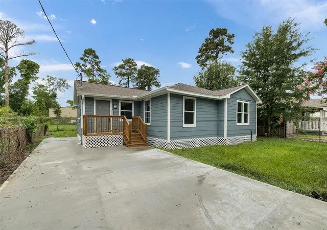 Photo 4 of Single family home for sale at 6525 Sealey St, Houston, TX 77091 | MLS# 76022466 | Listing updated on 2026-09-26