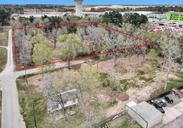 Photo 1 of Land for sale at 2921 Beasley Rd, Conroe, TX 77301 | MLS# 35002375 | Listing updated on 2026-07-09