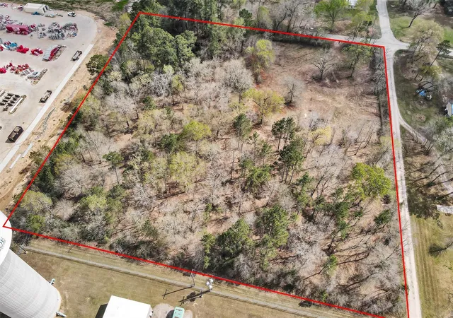 Photo 2 of Land for sale at 2921 Beasley Rd, Conroe, TX 77301 | MLS# 35002375 | Listing updated on 2026-07-09
