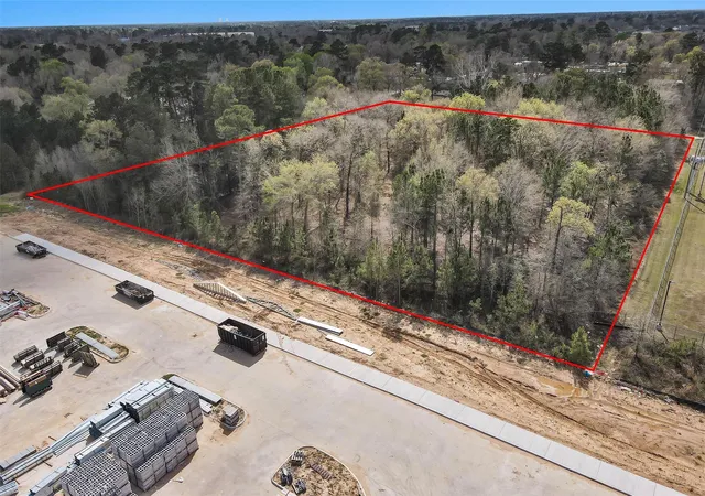 Photo 4 of Land for sale at 2921 Beasley Rd, Conroe, TX 77301 | MLS# 35002375 | Listing updated on 2026-07-09
