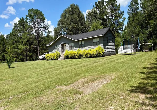 Homes for sale in Crockett, TX | 293 County Road 4145, Crockett, TX 75835 | MLS# 25616873