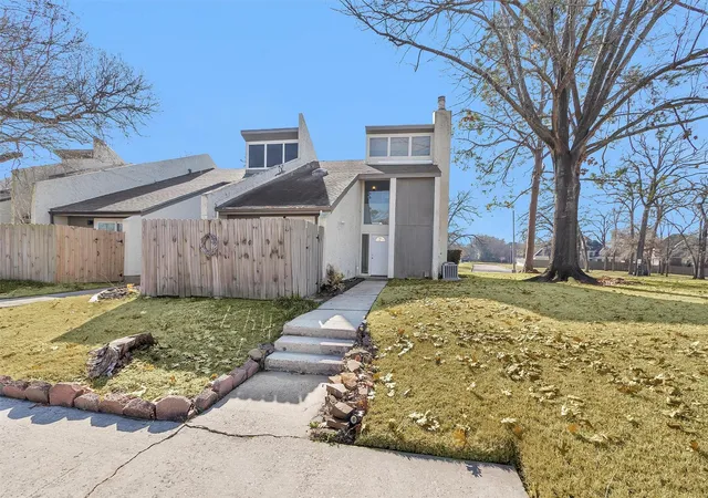 Photo 1 of Townhouse for sale at 12243 Glenview Dr, Montgomery, TX 77356 | MLS# 15756744 | Listing updated on 2026-09-20