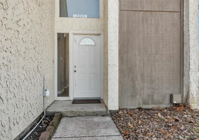 Photo 3 of Townhouse for sale at 12243 Glenview Dr, Montgomery, TX 77356 | MLS# 15756744 | Listing updated on 2026-09-20
