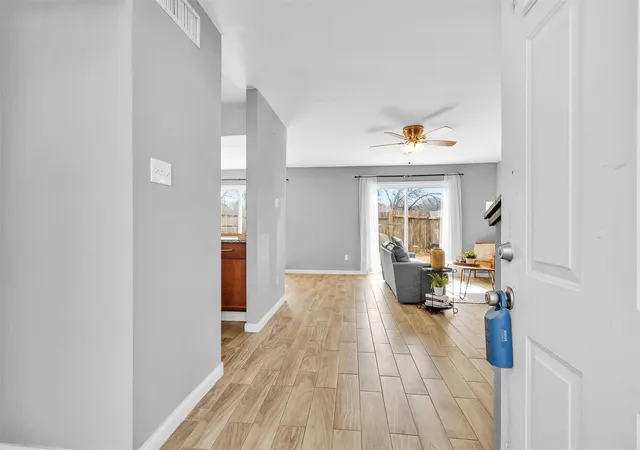 Photo 4 of Townhouse for sale at 12243 Glenview Dr, Montgomery, TX 77356 | MLS# 15756744 | Listing updated on 2026-09-20