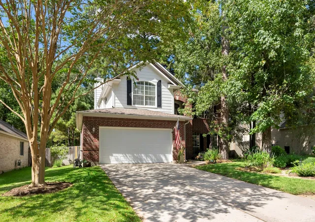 Photo 1 of Sale Pending at 26 Almond Branch Pl, The Woodlands, TX 77382 | MLS# 19783932 | Listing updated on 2026-09-11