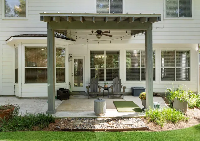 Photo 28 of Sale Pending at 26 Almond Branch Pl, The Woodlands, TX 77382 | MLS# 19783932 | Listing updated on 2026-09-11