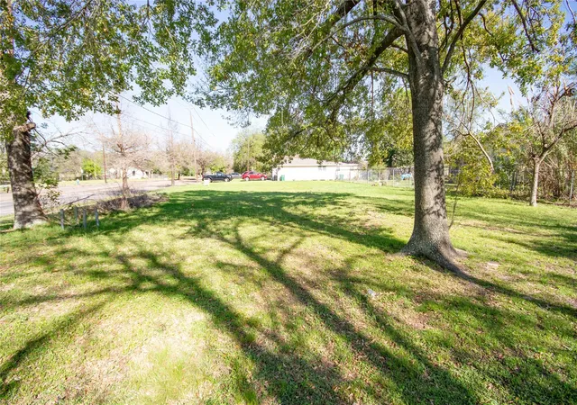 Photo 4 of Land for sale at 4208 Collingsworth St, Houston, TX 77026 | MLS# 68101314 | Listing updated on 2026-08-31