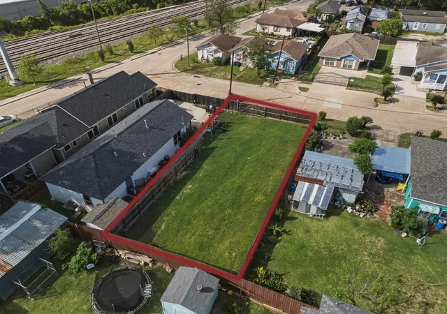 2nd image of 6610 Avenue S S, Houston, TX 77011 | MLS# 39303746
