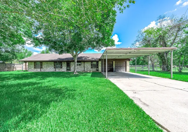 Homes for sale in Alvin, TX | 1626 County Road 965, Alvin, TX 77511 | MLS# 58064963