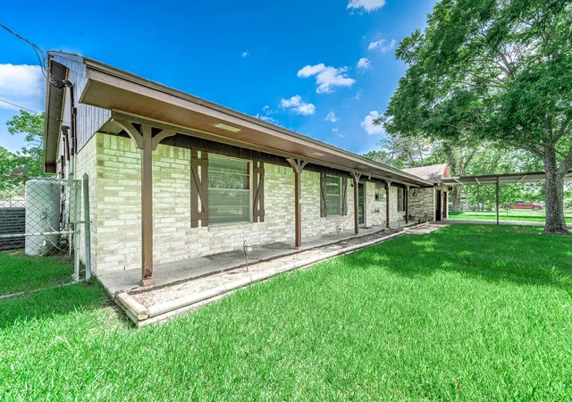 Homes for sale in Alvin, TX | 1626 County Road 965, Alvin, TX 77511 | MLS# 58064963