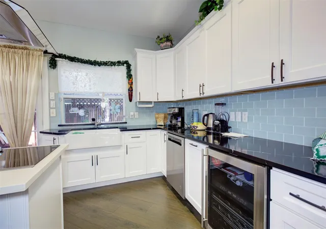 Photo 2 of Townhouse for sale at 840 Threadneedle St E #208, Houston, TX 77079 | MLS# 62464911 | Listing updated on 2026-08-28