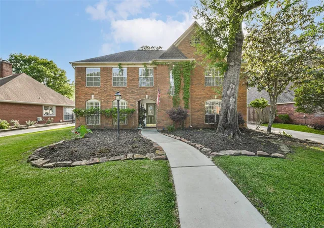 Photo 1 of Single family home for sale at 3319 Woodland View Dr, Kingwood, TX 77345 | MLS# 13836035 | Listing updated on 2026-09-09